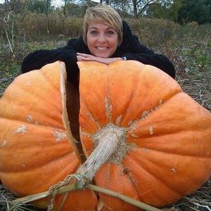 Meet your Posher, Alicia